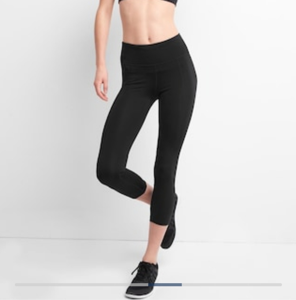 GAP compression cropped leggings sz S